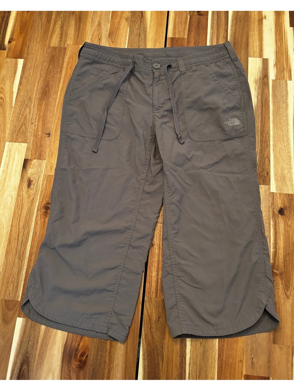The North Face Women’s Gray Nylon Hiking Capri Pants Size 6 (2127)